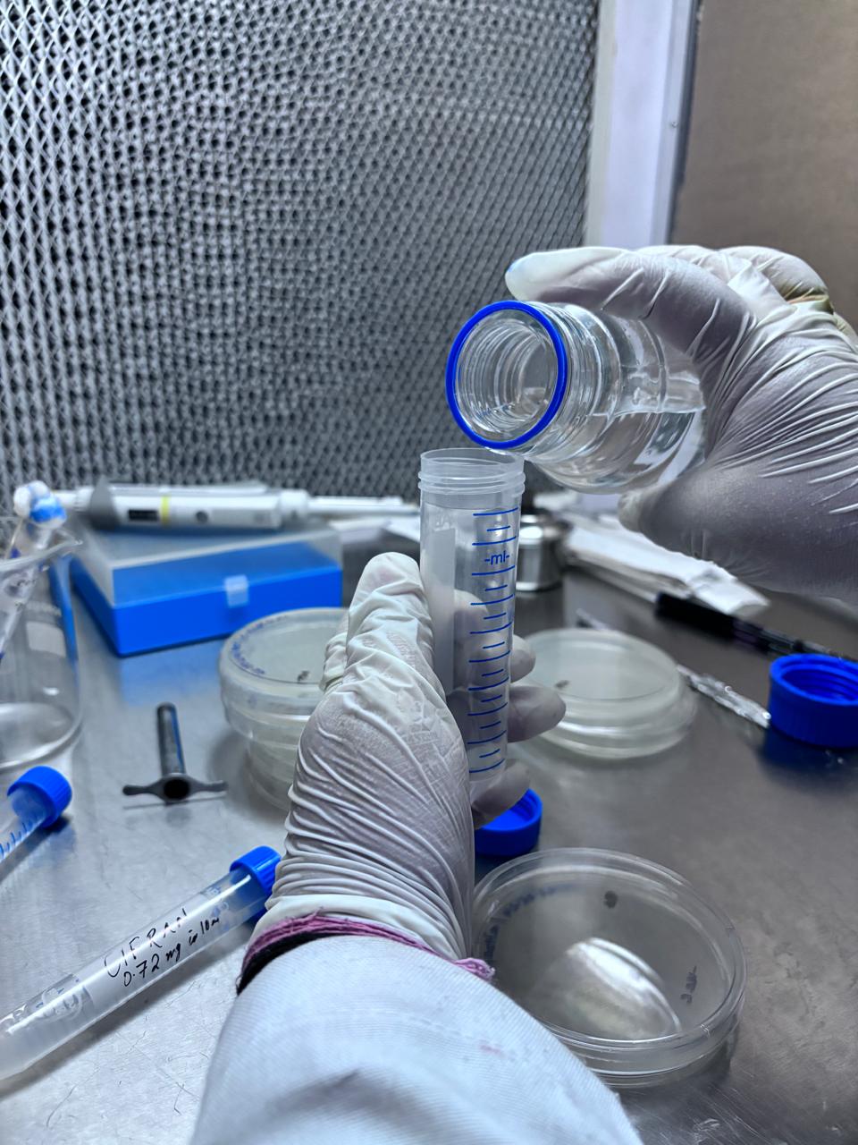 Students learning lab techniques